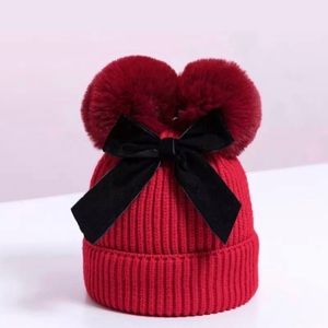 Beautiful kids hat with coton lining . New